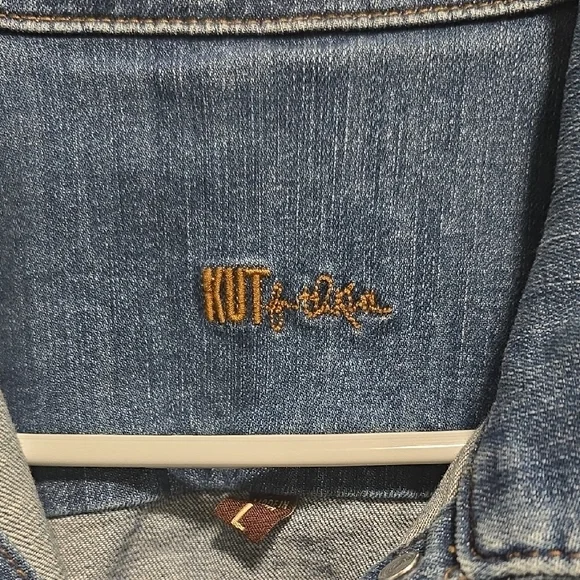 Kut from the Kloth Womens Blue Jean Jacket Large Distressed - Picture 2 of 14